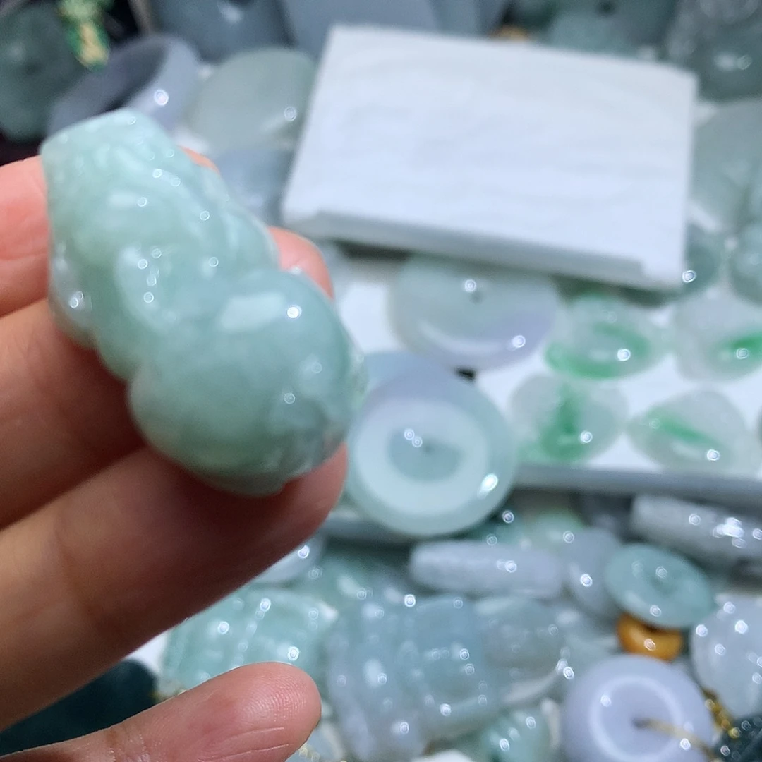 翡翠未镶嵌颈饰335