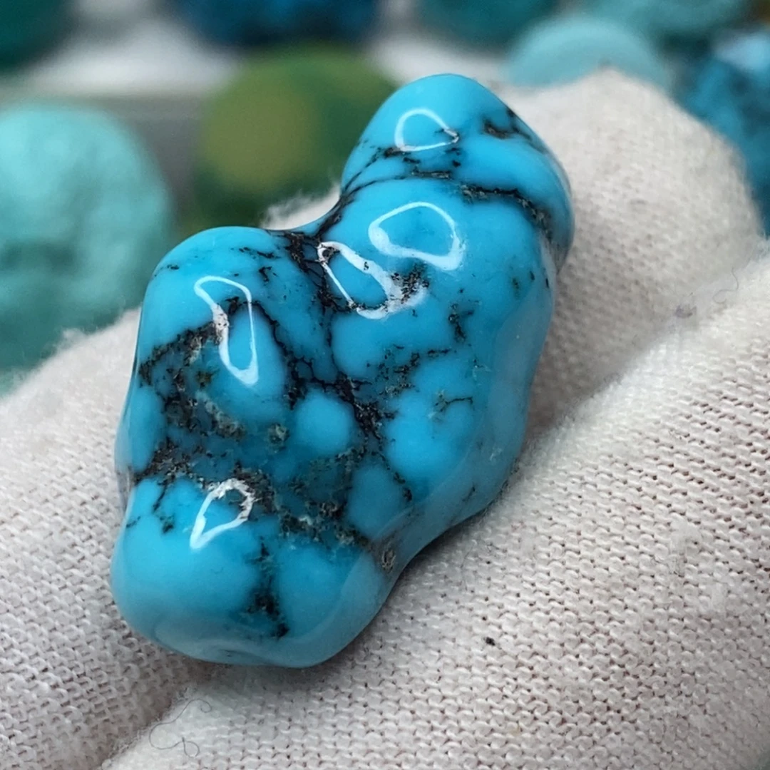 绿松石未镶嵌天然原矿 带武汉地大证书