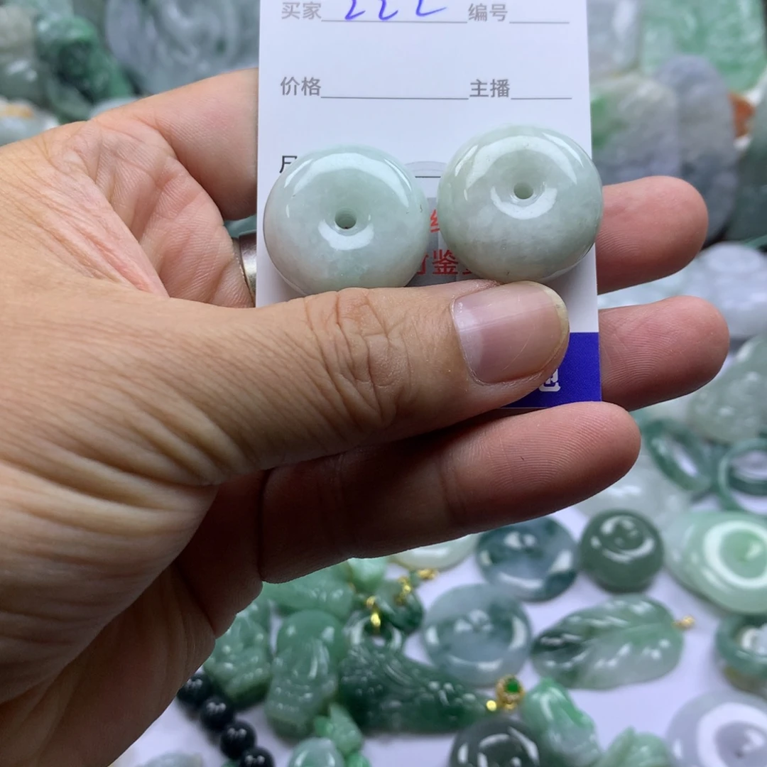 翡翠未镶嵌颈饰缅甸A货翡翠