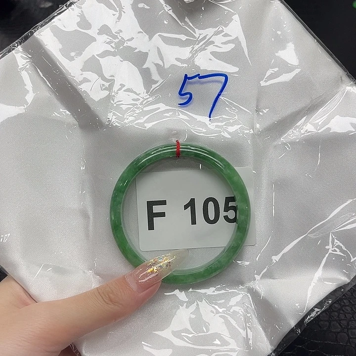 翡翠手镯未镶嵌默认微瑕