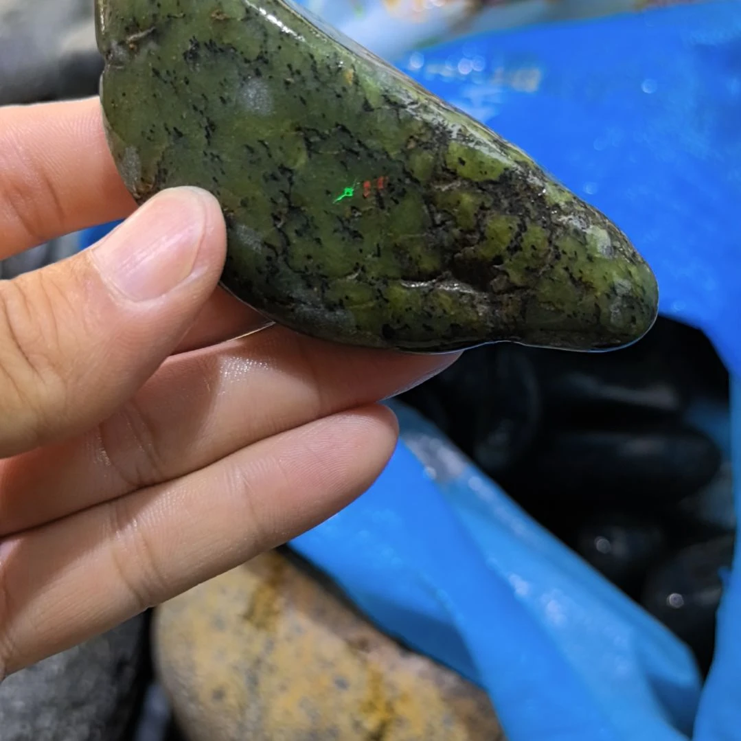 彩***桥有机玻璃藏玉药王石原石一个