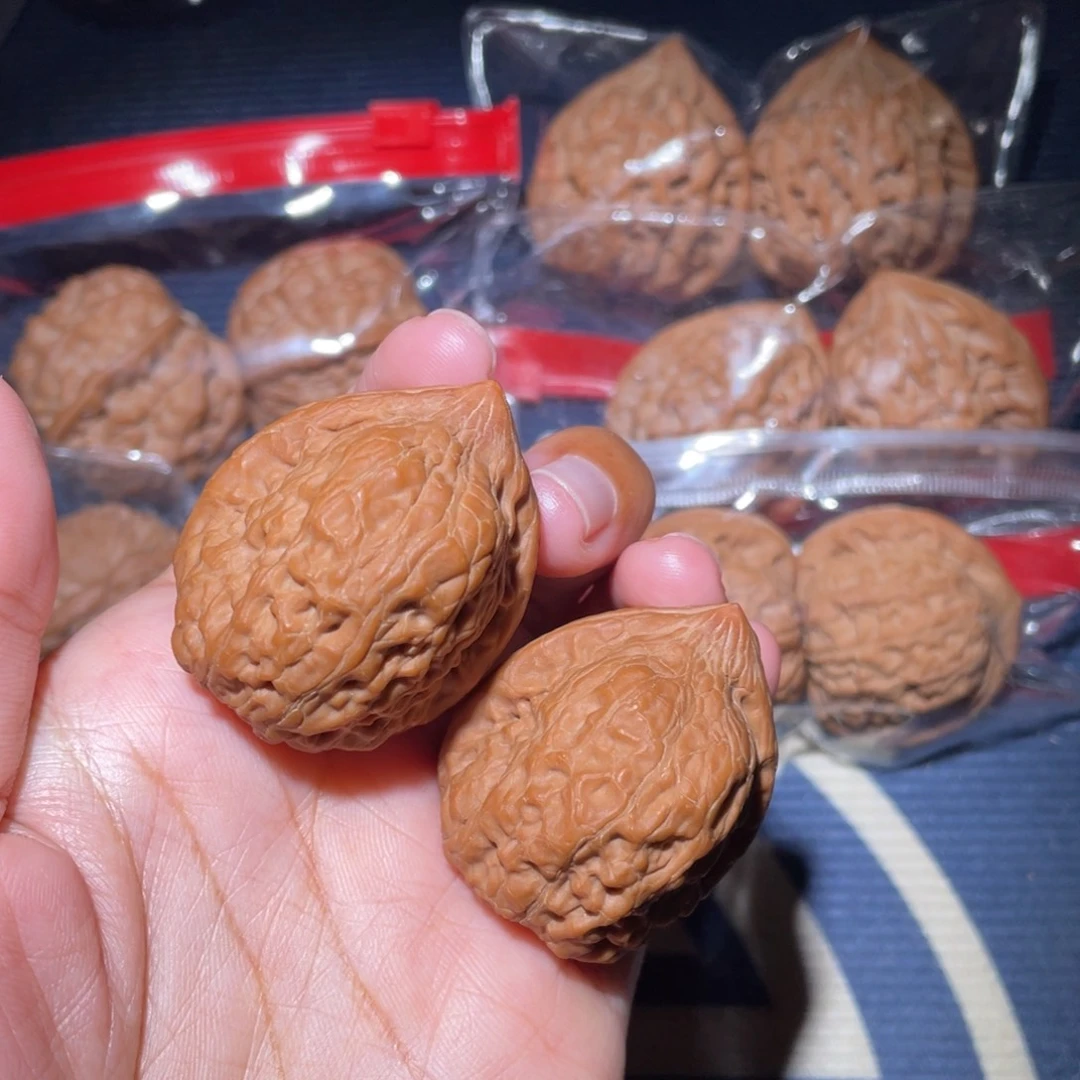 文玩核桃吊坠野生鸡心34