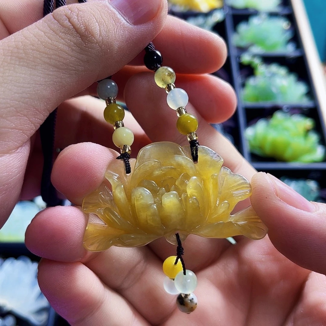 未镶嵌蛇纹石玉颈饰
