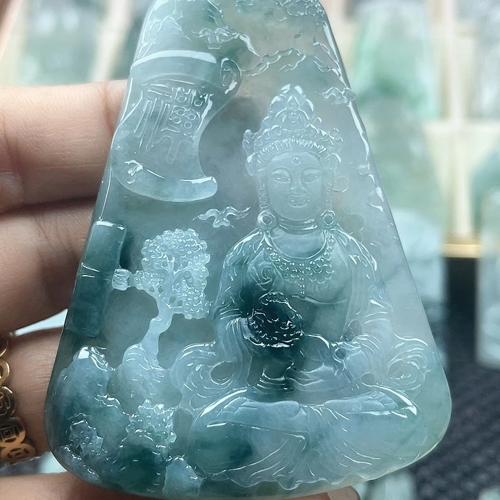 颈饰未镶嵌翡翠天然翡翠A货，山水观音
