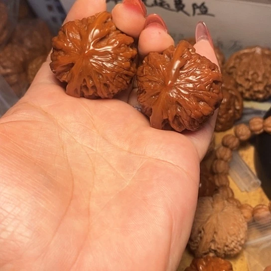 文玩核桃吊坠吃**福磨盘