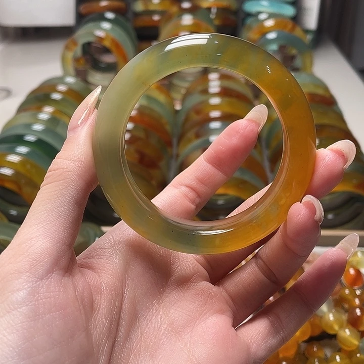 蛇纹石玉未镶嵌手镯52.5