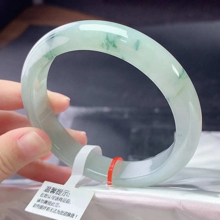翡翠未镶嵌手镯57圈