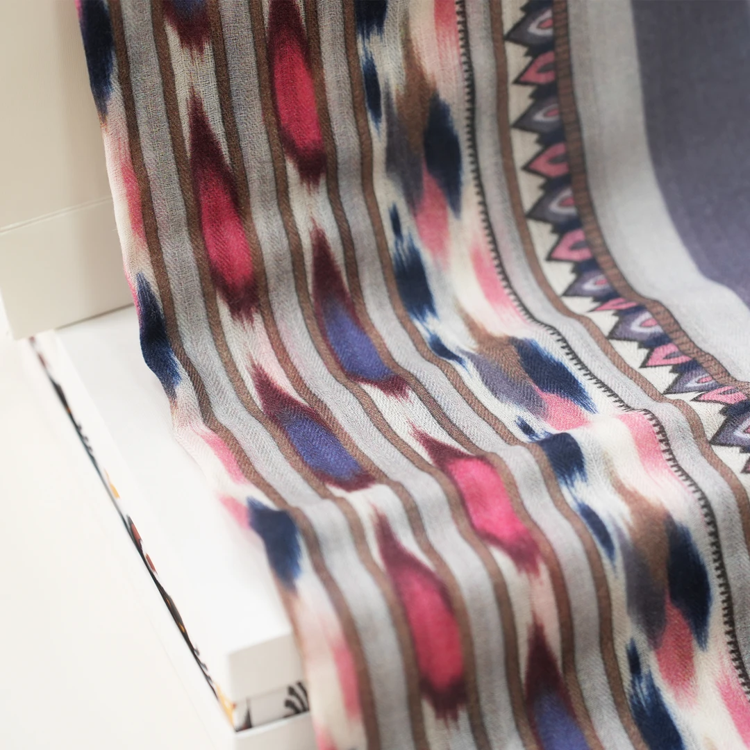 新疆天山羊绒GTS薄款围巾艾德莱斯花纹100山羊绒丝巾民族风披肩女