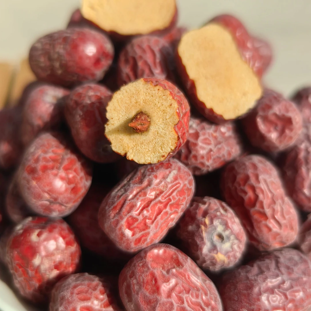 2025年新疆灰枣零食吊干土灰枣未清洗原生态特产产地直发