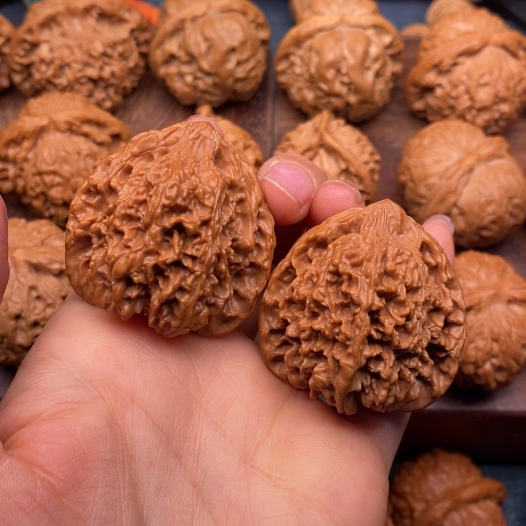 文玩核桃吊坠40山地老树满天星