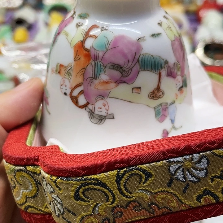 灰***娘青花手绘小主人杯子