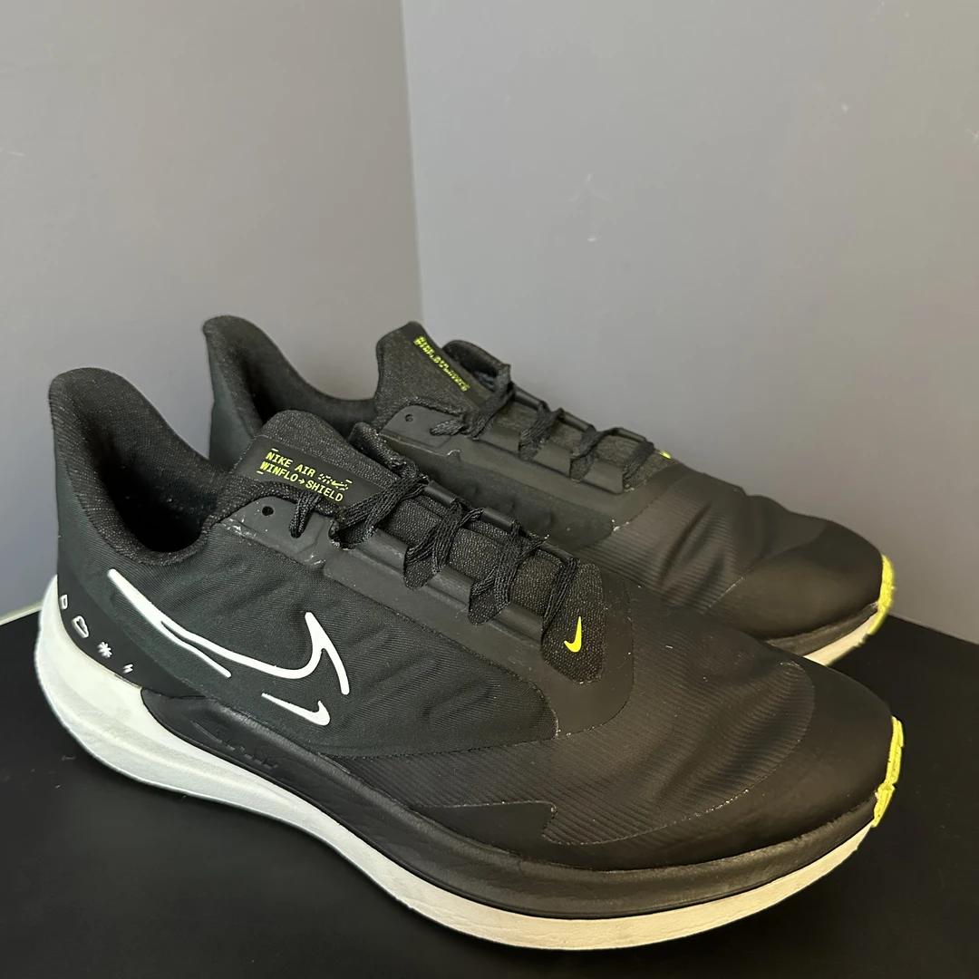 95新 maje 43码 Winflo 9  时尚舒适 低帮 休闲跑步鞋 男款 无盒