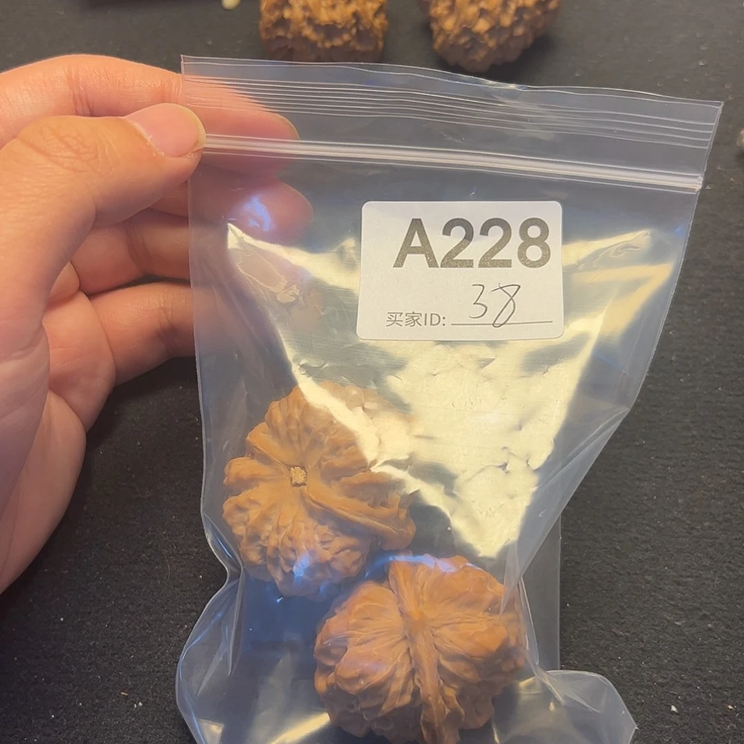 文玩核桃把件蛤蟆