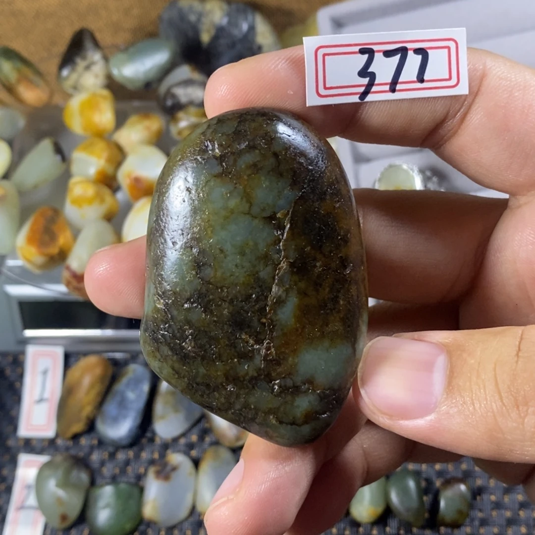 和田玉（糖玉）未镶嵌挂件