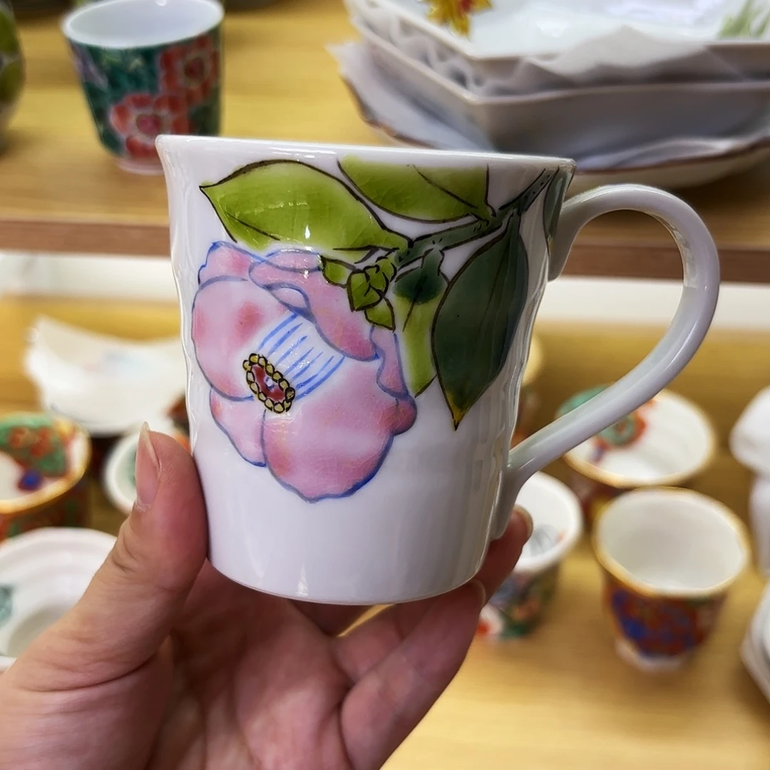 瓷马克杯。