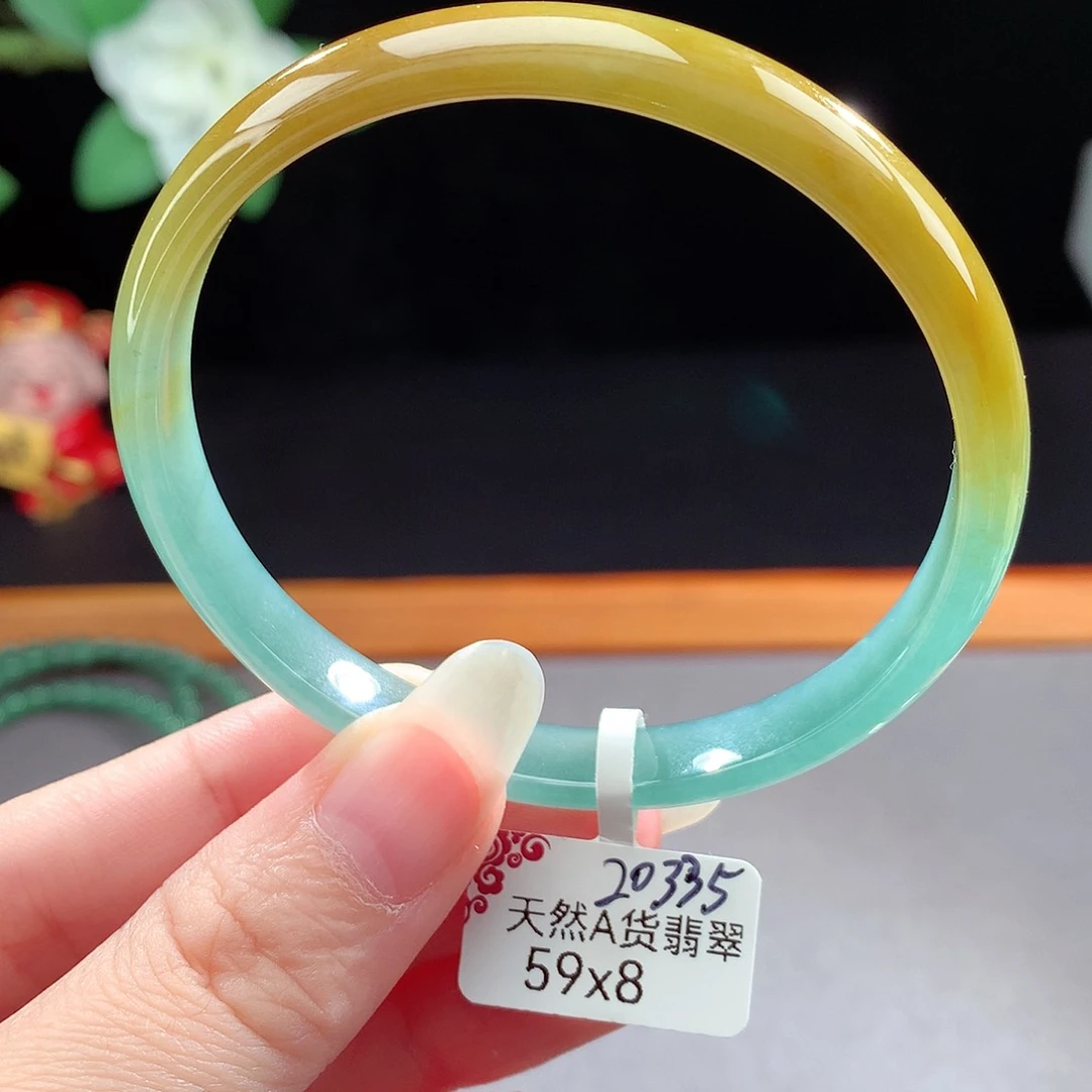 未镶嵌手镯（圆镯）翡翠