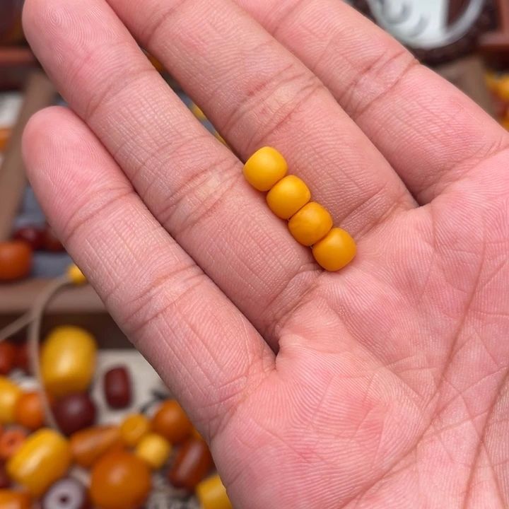 A***人琥珀未镶嵌裸石蜜蜡墩子