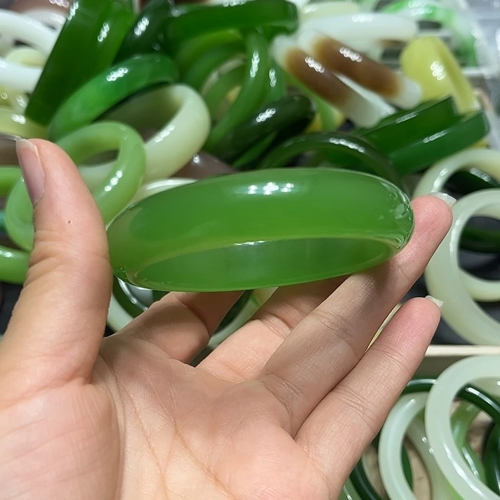 未镶嵌手镯和田玉
