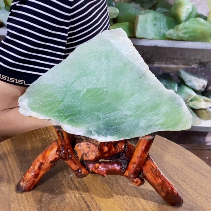 等***侯蛇纹石玉未镶嵌原石