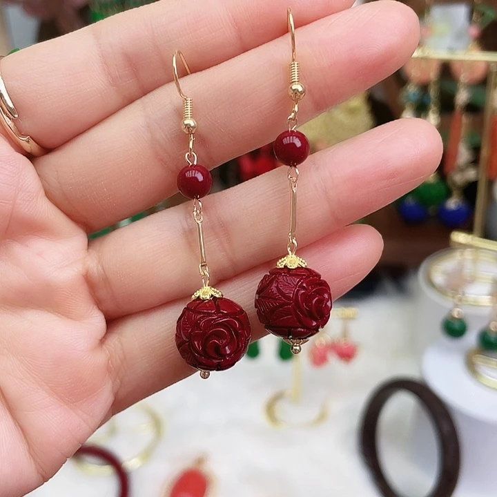 石英质玉耳钉合金