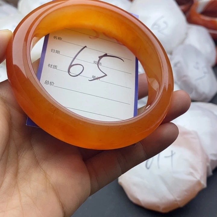 石英质玉未镶嵌手镯