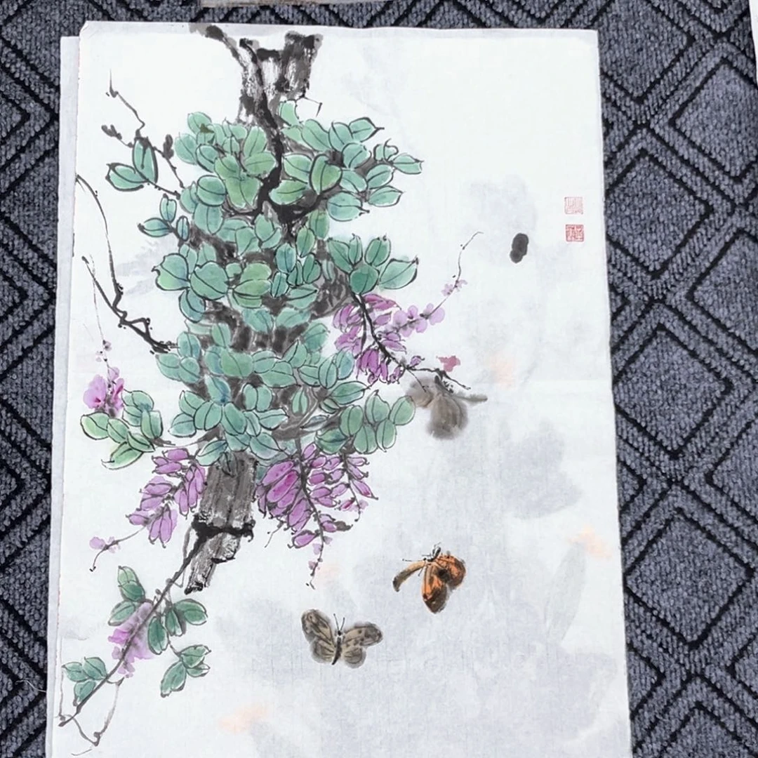 国画吴红老师四尺三开花鸟作品旭