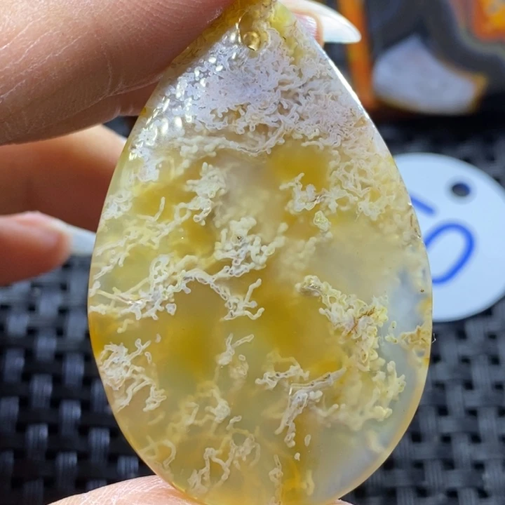 未镶嵌颈饰玛瑙/玉髓拉**瓜
