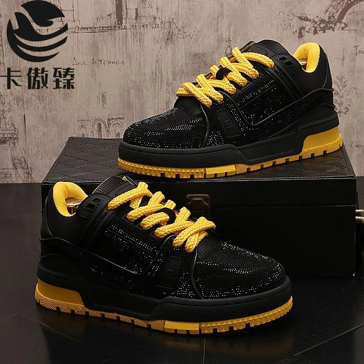 水钻男鞋子时尚个性休闲鞋2025新款潮男板鞋时尚百搭男面面包鞋