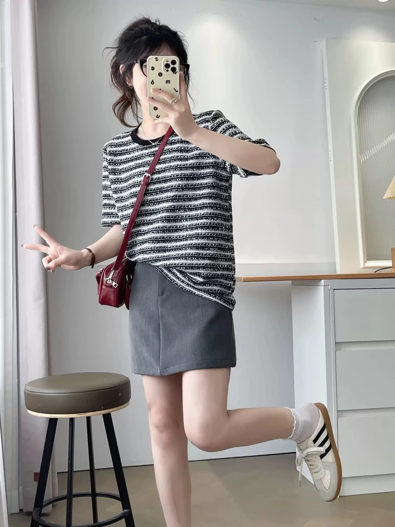 韩系小香风条纹圆领短袖T恤女夏季新款大码百搭显瘦休闲正肩上衣