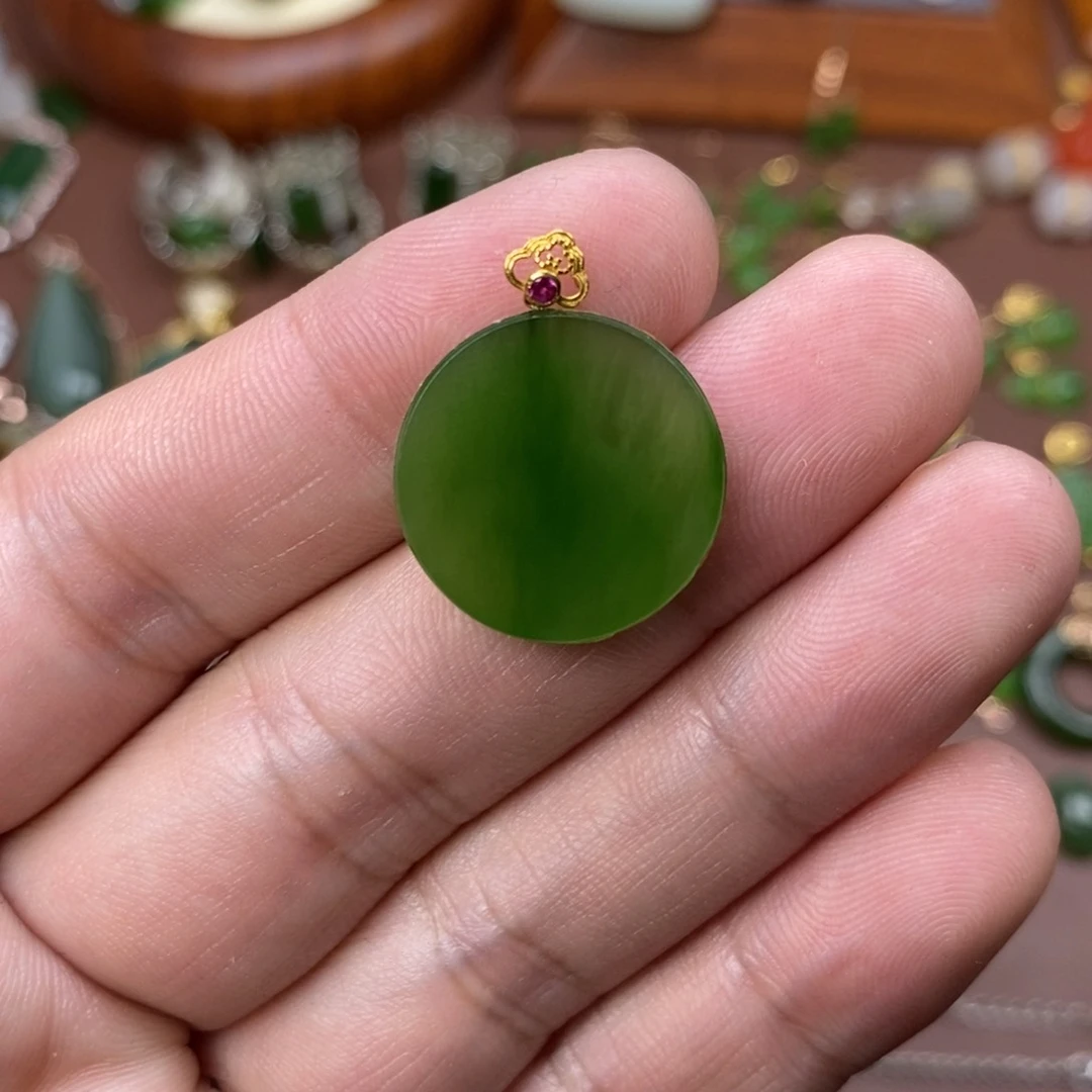 和田玉颈饰18K金镶嵌