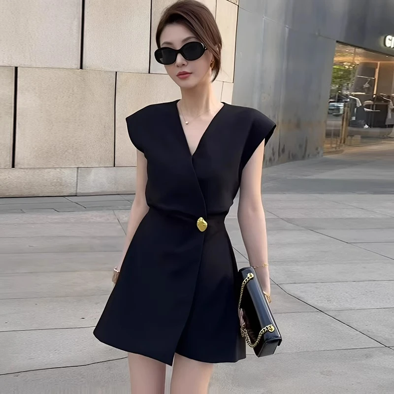 赫本风气质黑色休闲连体裤女装2025夏季新款御姐小众酷飒阔腿短裤