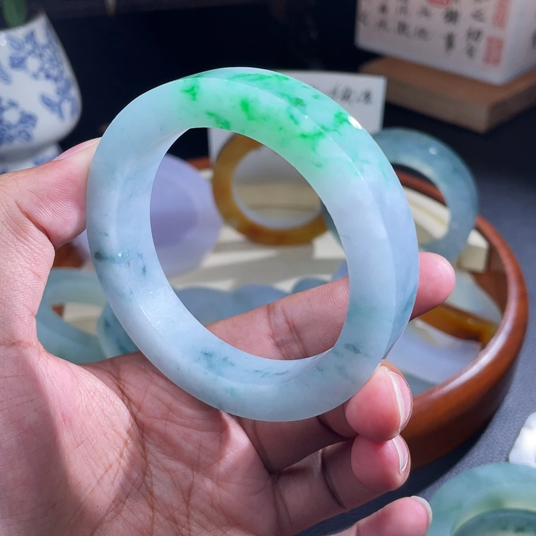 未镶嵌手镯定制翡翠