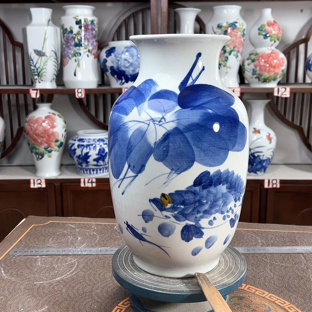 摆件景德镇陶瓷大冬荷鱼