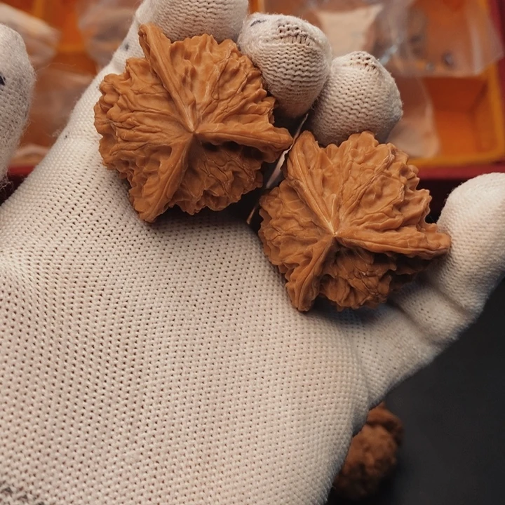 核桃把件盘山三棱40