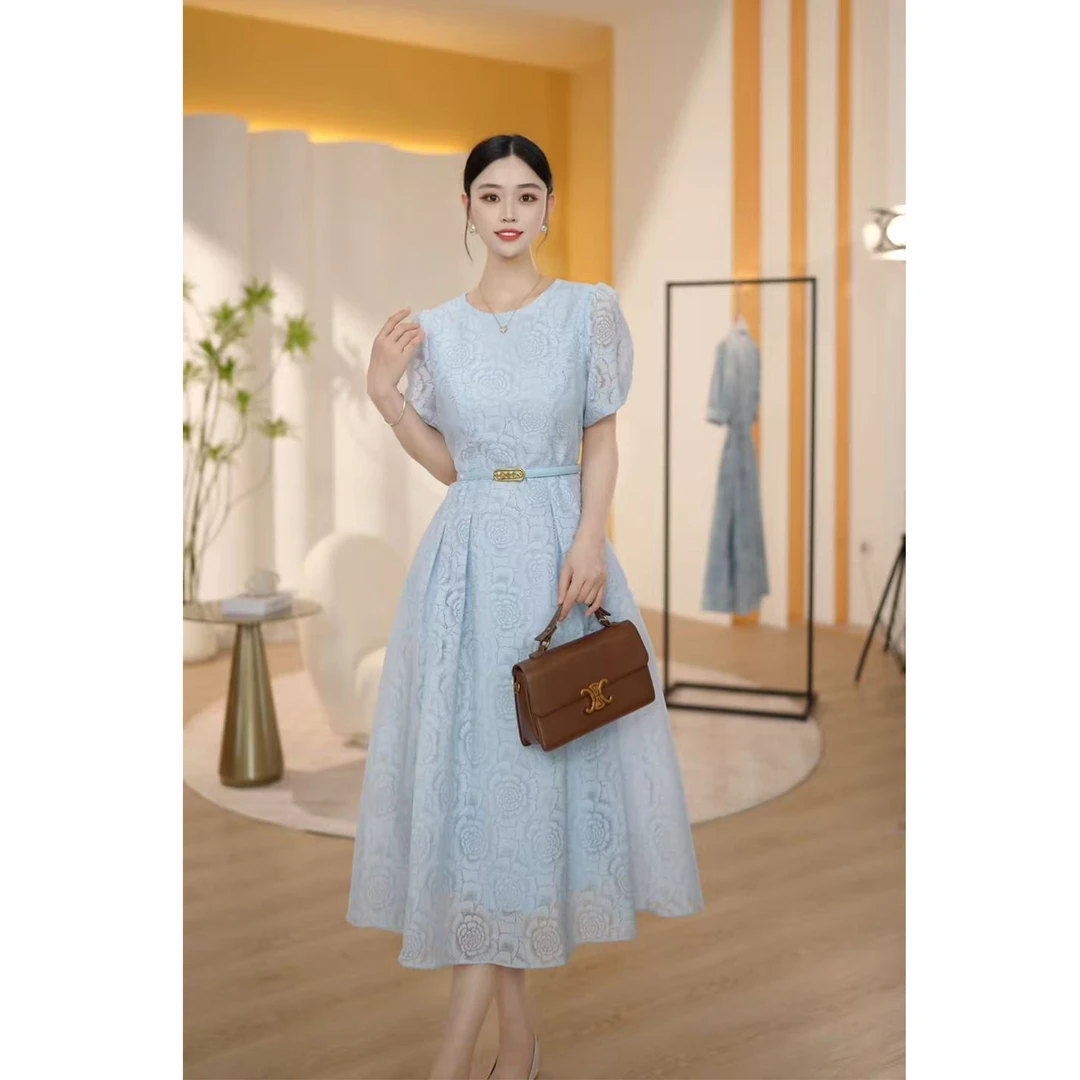 KAMUDING2025新款法式气质浅蓝梦幻浮雕花高级感连衣裙8733