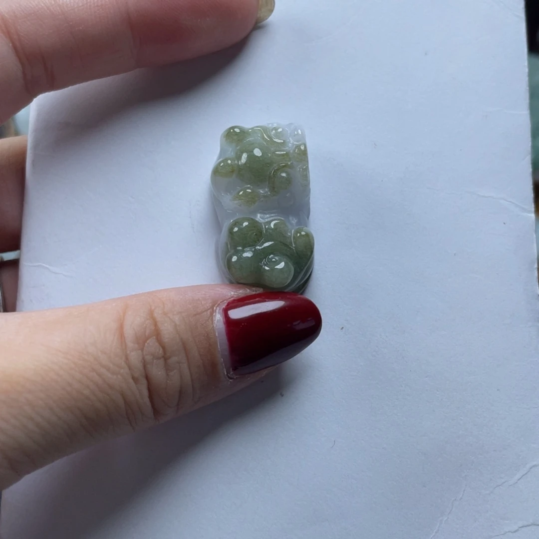 翡翠颈饰未镶嵌d****n貔貅