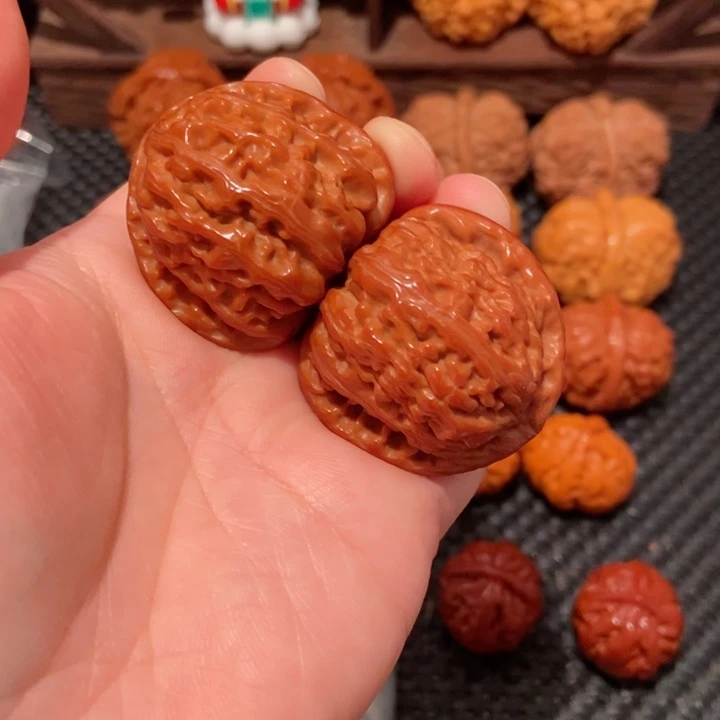 文玩核桃把件车**下37.8尺寸白狮子1155