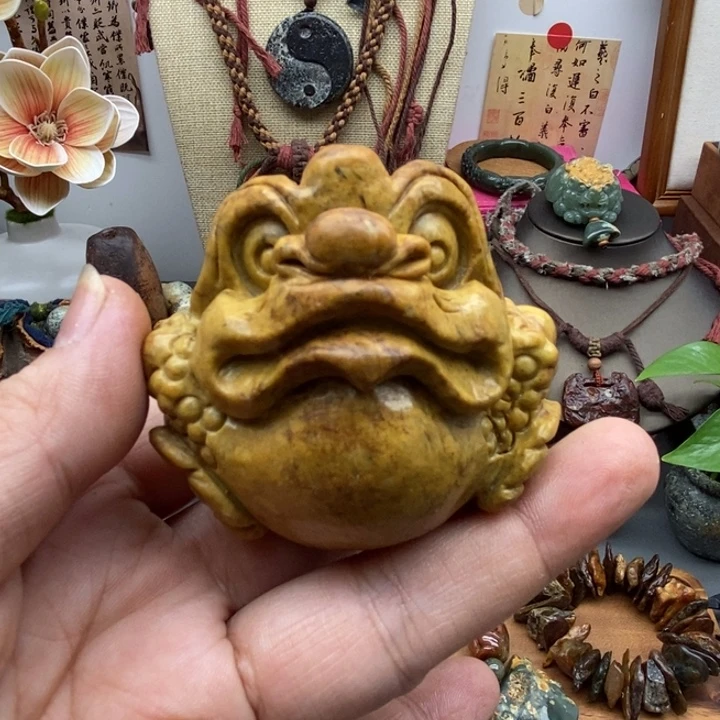 未镶嵌岫岩河磨玉（透闪石质玉）把件?**?