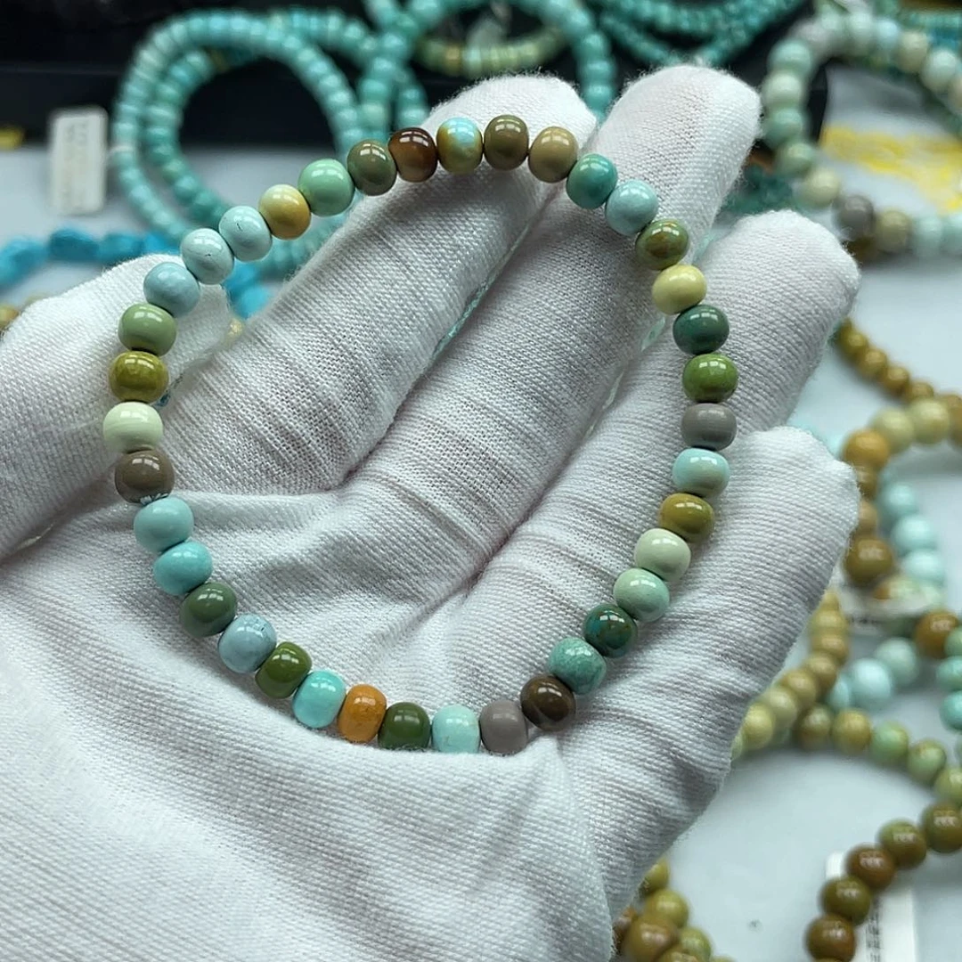 绿松石未镶嵌珠宝奇石