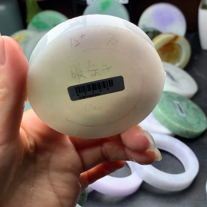 定制翡翠未镶嵌手镯