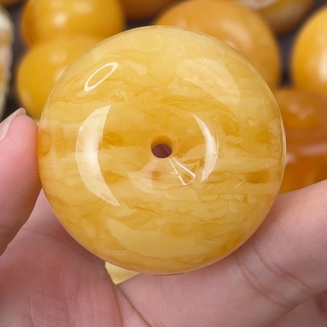 裸石琥珀未镶嵌虎皮千层扣子