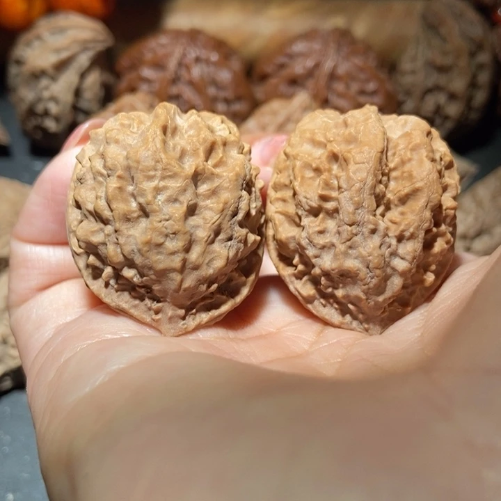 把件文玩核桃东北楸子小雪43