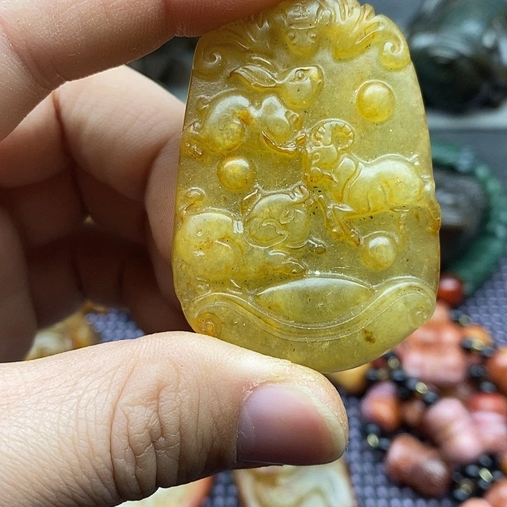 未镶嵌蛇纹石玉颈饰