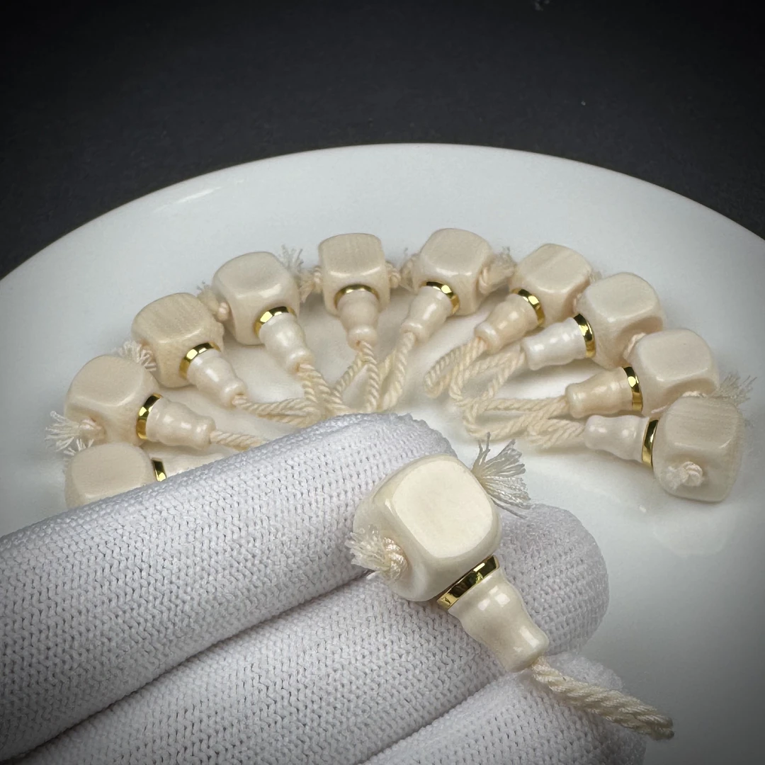 A222天然猛犸牙 方块金腰带三通约12*23mm随机一个支持鉴定