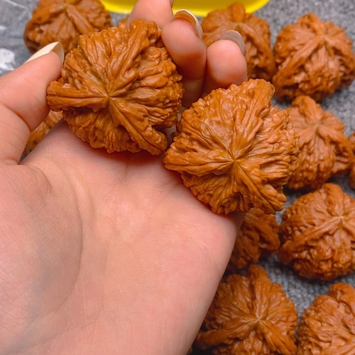 天***语文玩核桃吊坠核桃