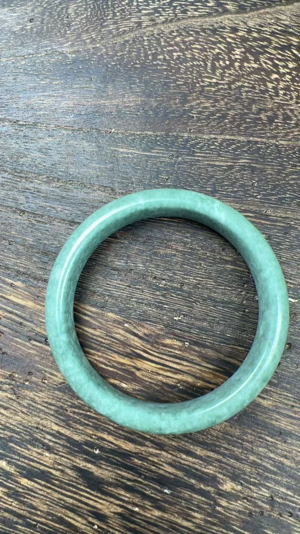 天然美玉手镯，不挑口径多样性发货