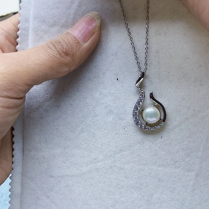 淡水珍珠胸饰银S925镶嵌