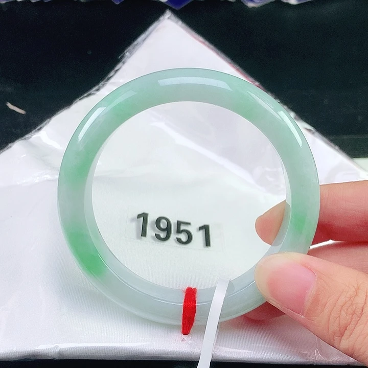 未镶嵌手镯翡翠翡翠手镯