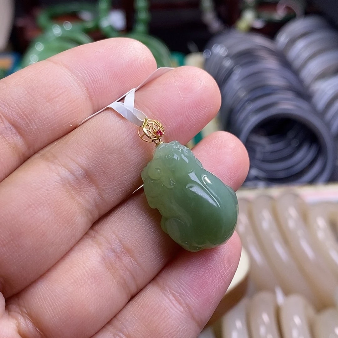 和田玉精品老矿料高冰猫眼粉青金镶貔貅未镶嵌