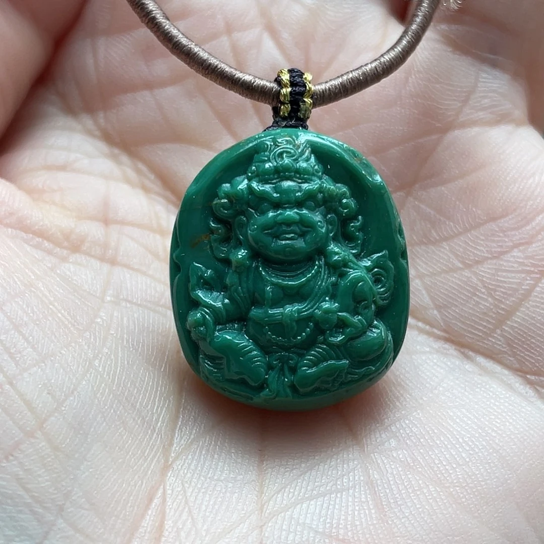 绿松石未镶嵌颈饰